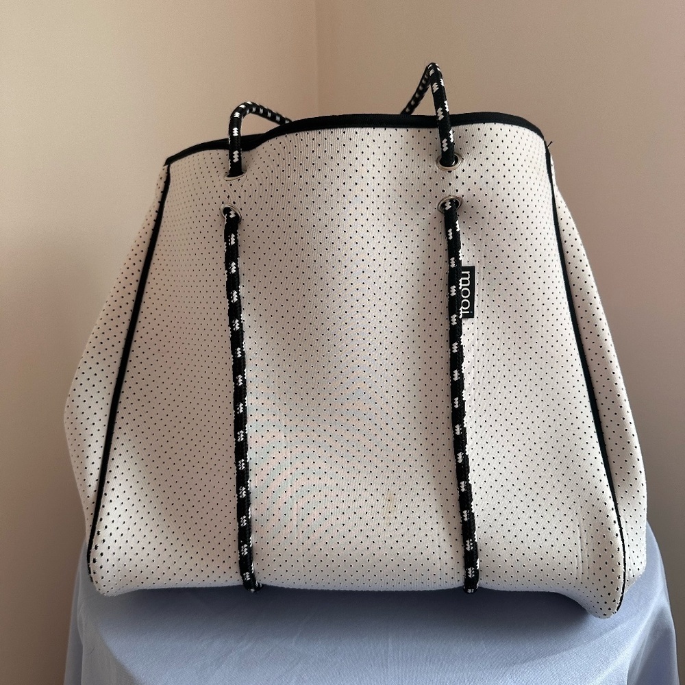 MOOI Neoprene Bag Purse Tote Bag Water Resistant White Black Bag Boat Beach Bag